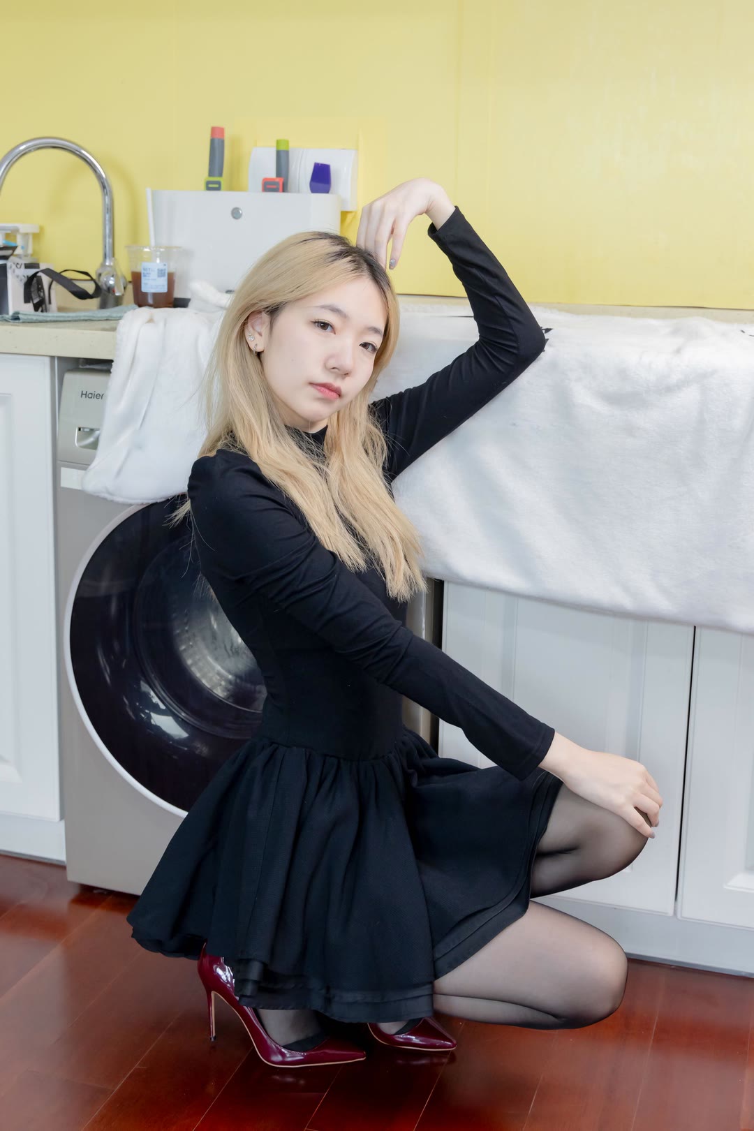 金发美女 https://v.kuaishou.com/KrkkGQzt